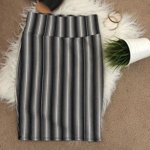 ❗️Flash Sale❗️LuLaRoe Striped Cassie Skirt